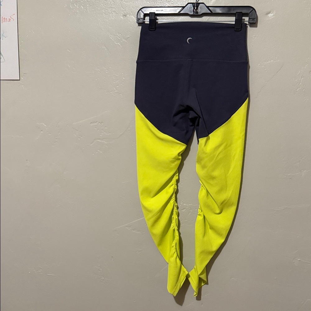 Zyia Active Color Block Navy Blue and Yellow Women's Leggings 4 - Picture 6 of 10